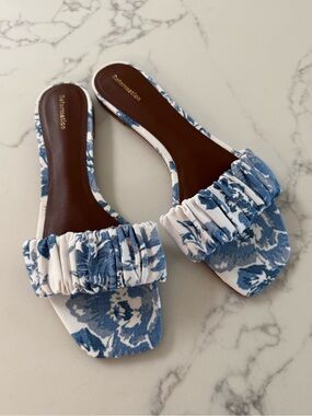 Reformation Marcella Ruched Flat Slide - Olympia - Size 9